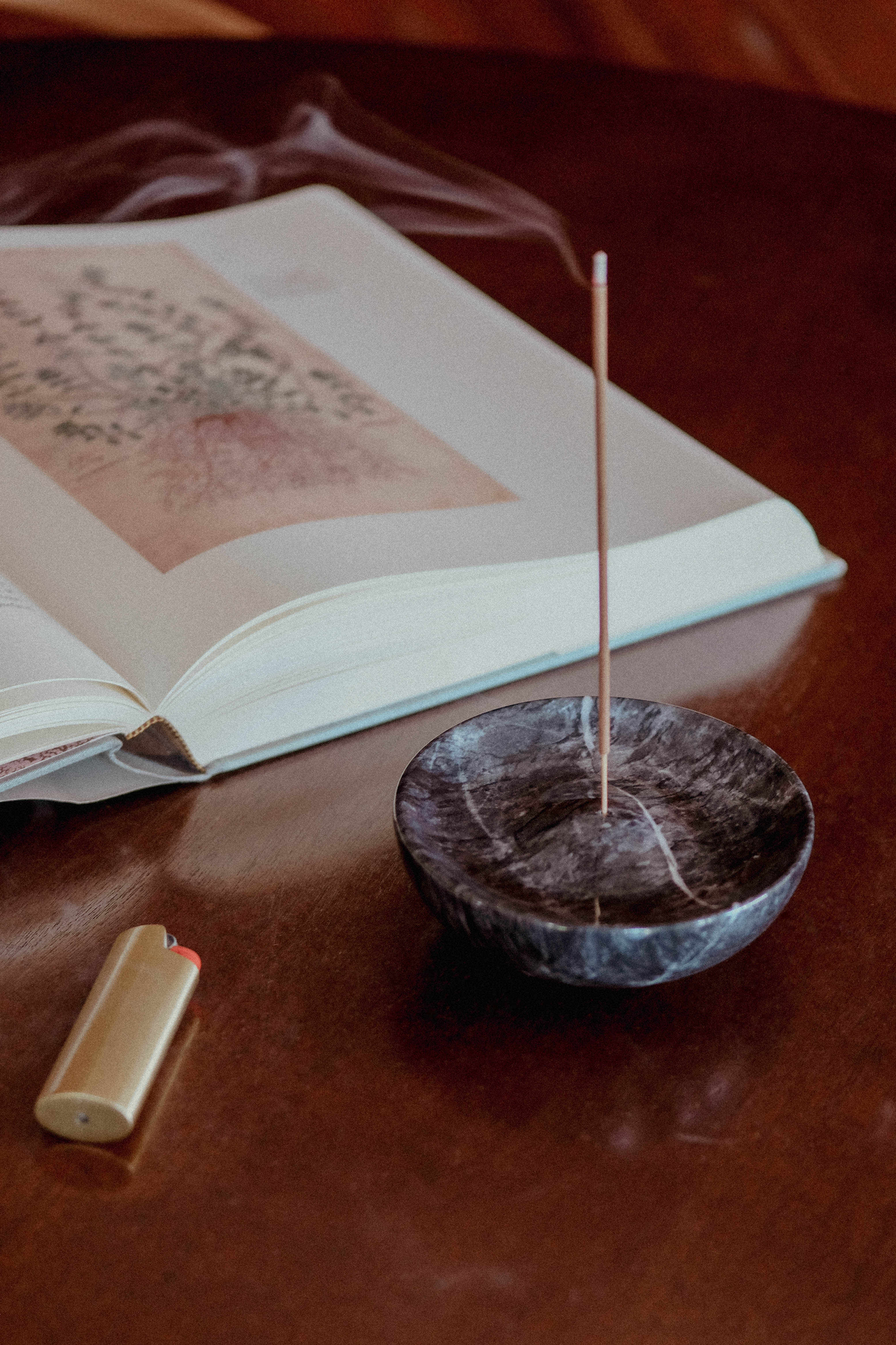 The Grand Aura Marble Incense Holder